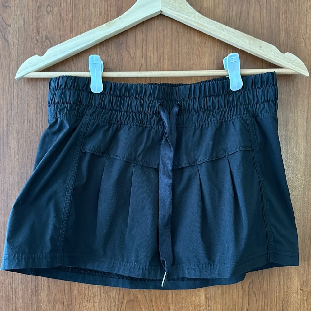 LULULEMON SKORT